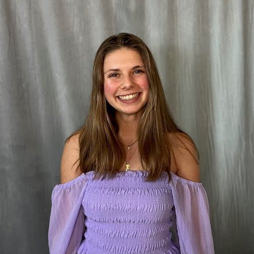 Val B., Characters.io performer in Los Angeles
