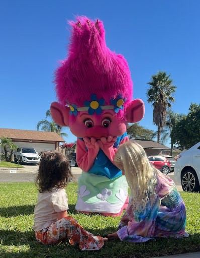 Poppy Trolls mascot character for birthday parties in Los Angeles